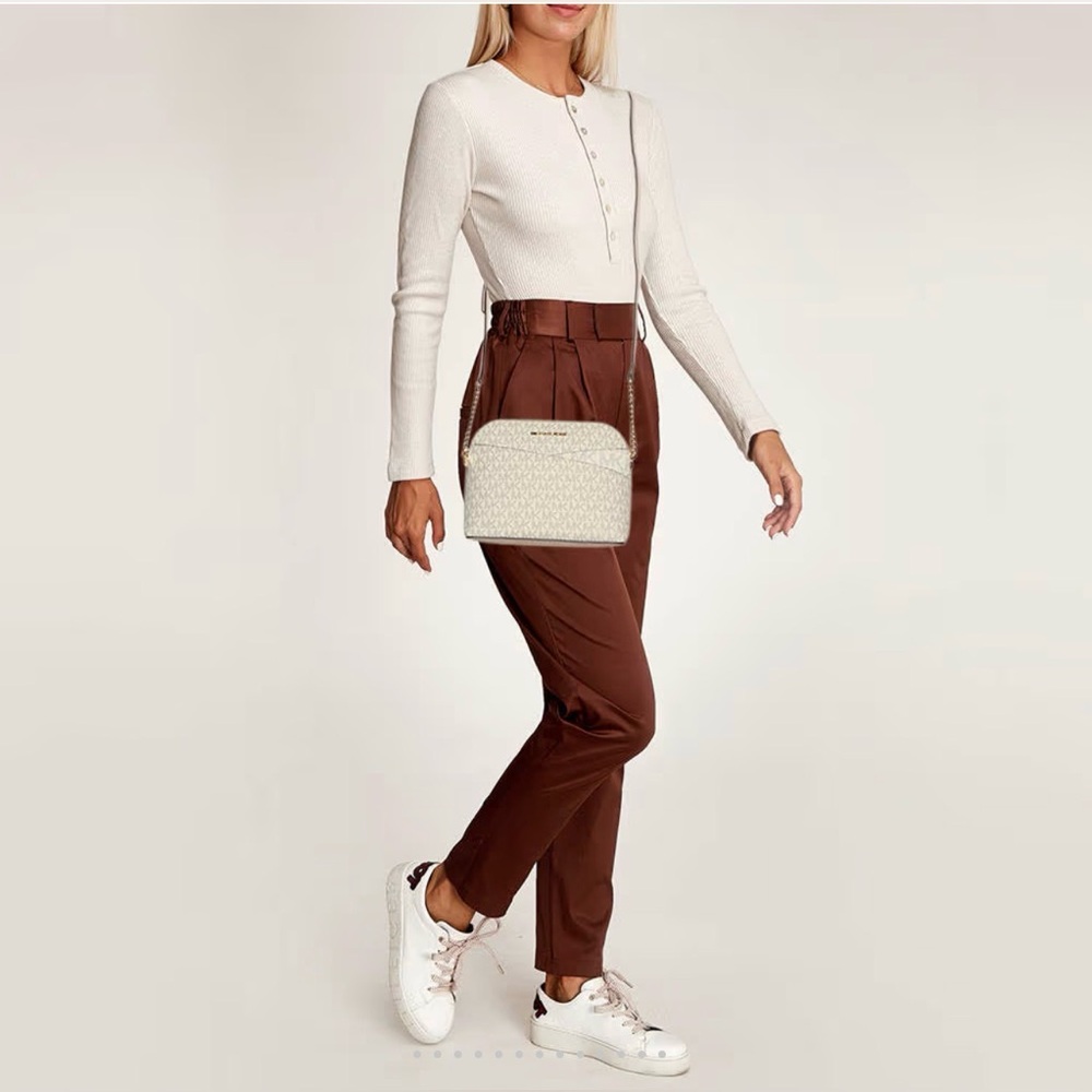 MK Jet Set Travel Medium White/Blush Pink Signature Coated Canvas Crossbody Bag - Picture 3 of 17
